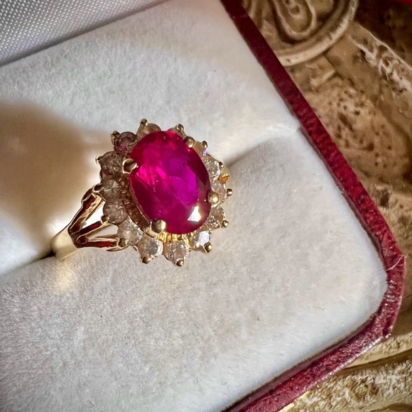 Antique Ruby Estate Ring Solid 18K Gold Ruby diamond Halo Ring Size 7.5 Sizeable - Picture 4 of 16